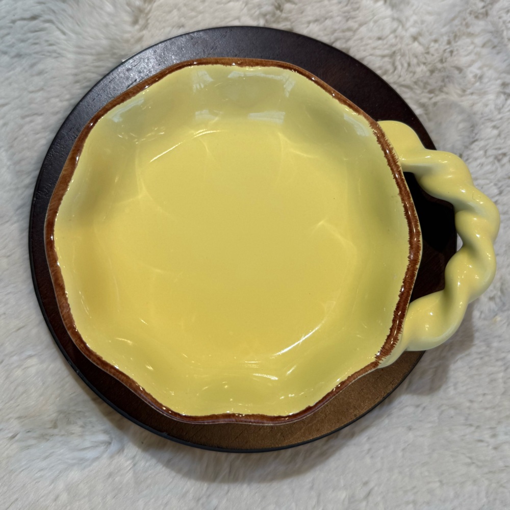 Village Collections for Park Designs ceramic butter yellow lemon/trinket dish